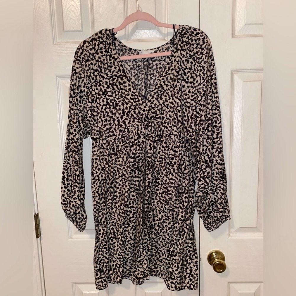 H&M Black and White Patterned Dress